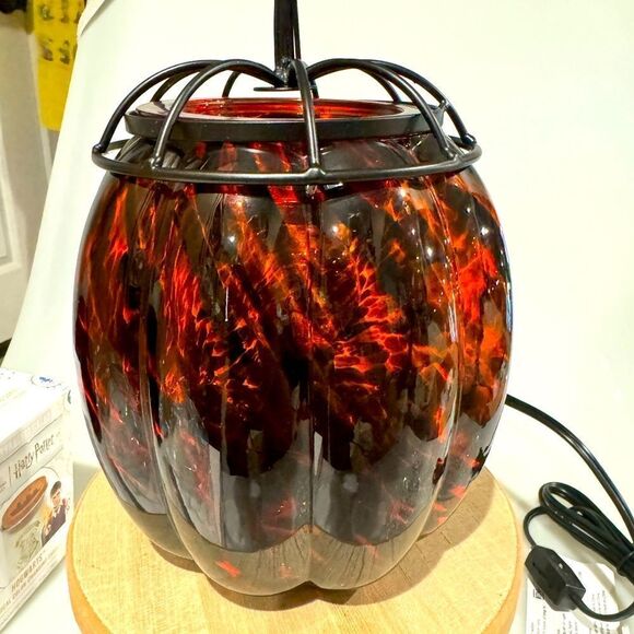New SCENTSY WAX WARMER [TIGERS EYE PUMPKIN] - Picture 2 of 3